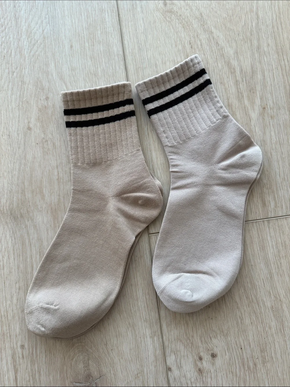 🆕 Retro 4-Pack Women’s Crew Socks in Brown, Tan, Cream and Taupe NWT